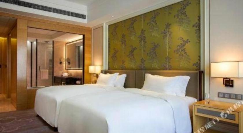 Ming Du Lakeside Hotel Наньнин Экстерьер фото