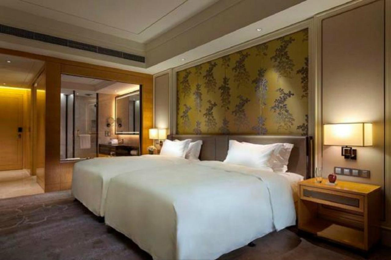 Ming Du Lakeside Hotel Наньнин Экстерьер фото